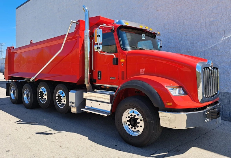 Dumpster Truck for junk disposal